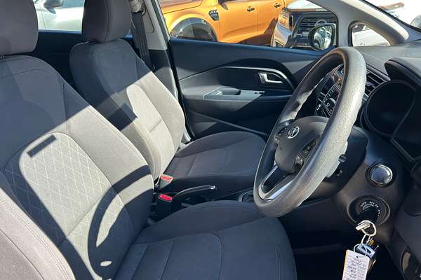 2016 Kia Rio S UB