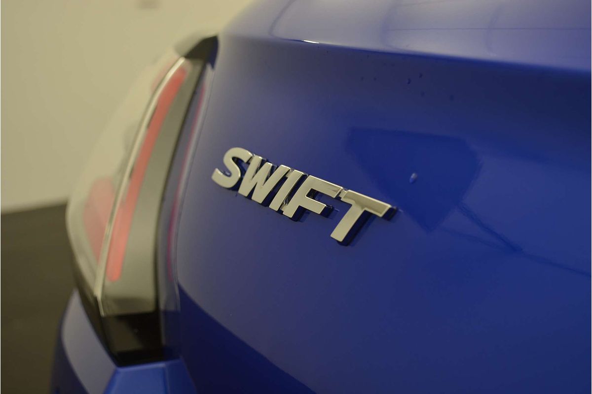 2024 Suzuki Swift Hybrid UZ