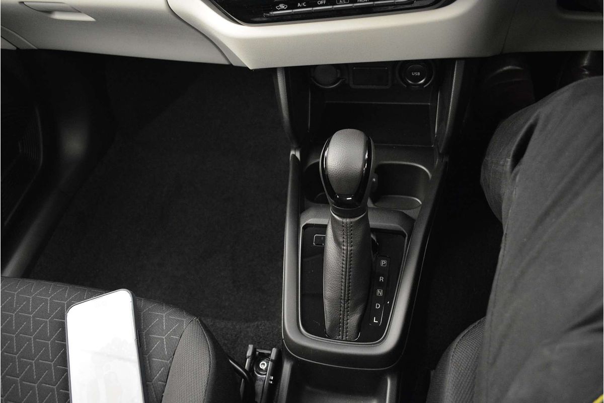 2024 Suzuki Swift Hybrid UZ