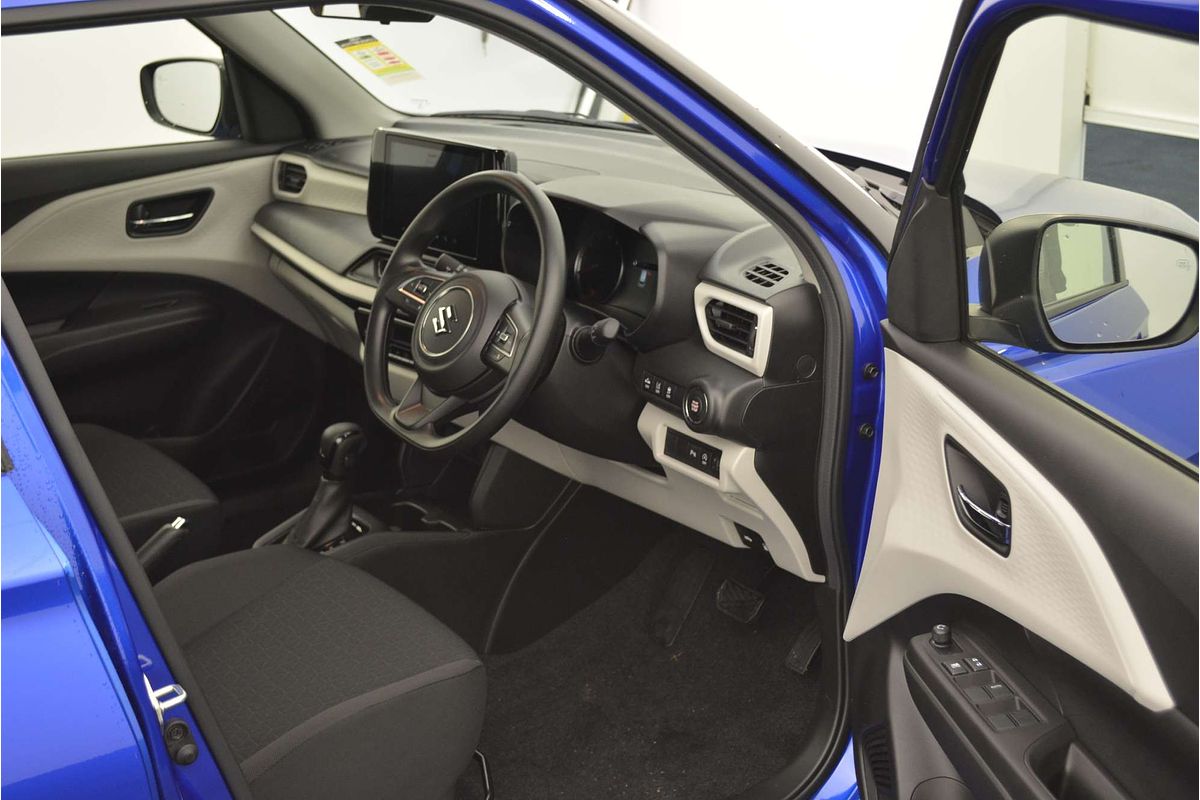 2024 Suzuki Swift Hybrid UZ
