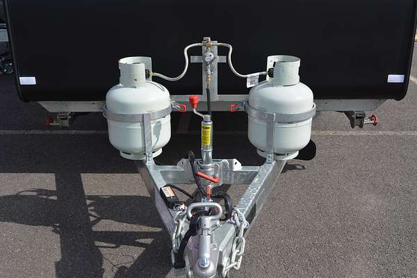 2024 New Age Road Owl 19ft Escape