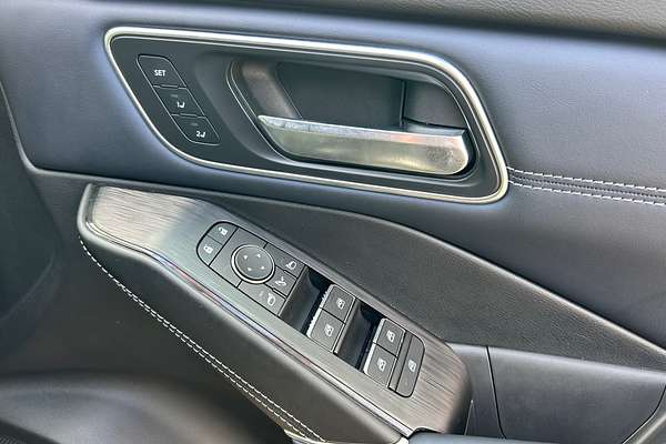 2023 Nissan QASHQAI Ti J12