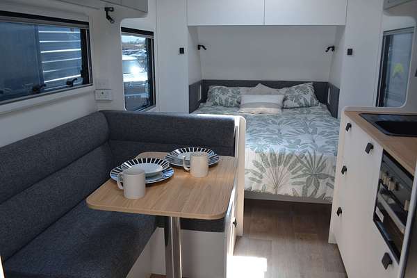 2025 New Age Manta Ray 16ft Embark
