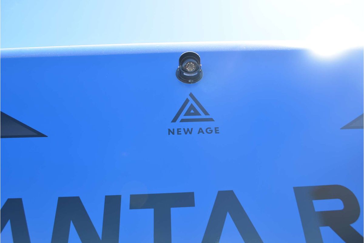 2025 New Age Manta Ray 15ft Adventurer