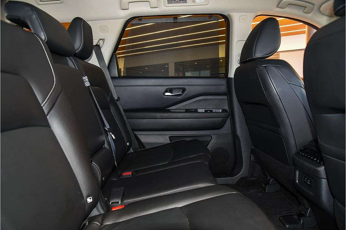 2023 Nissan Pathfinder Ti R53