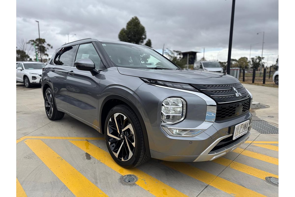 2023 Mitsubishi Outlander Exceed ZM