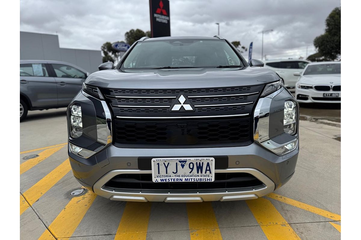2023 Mitsubishi Outlander Exceed ZM