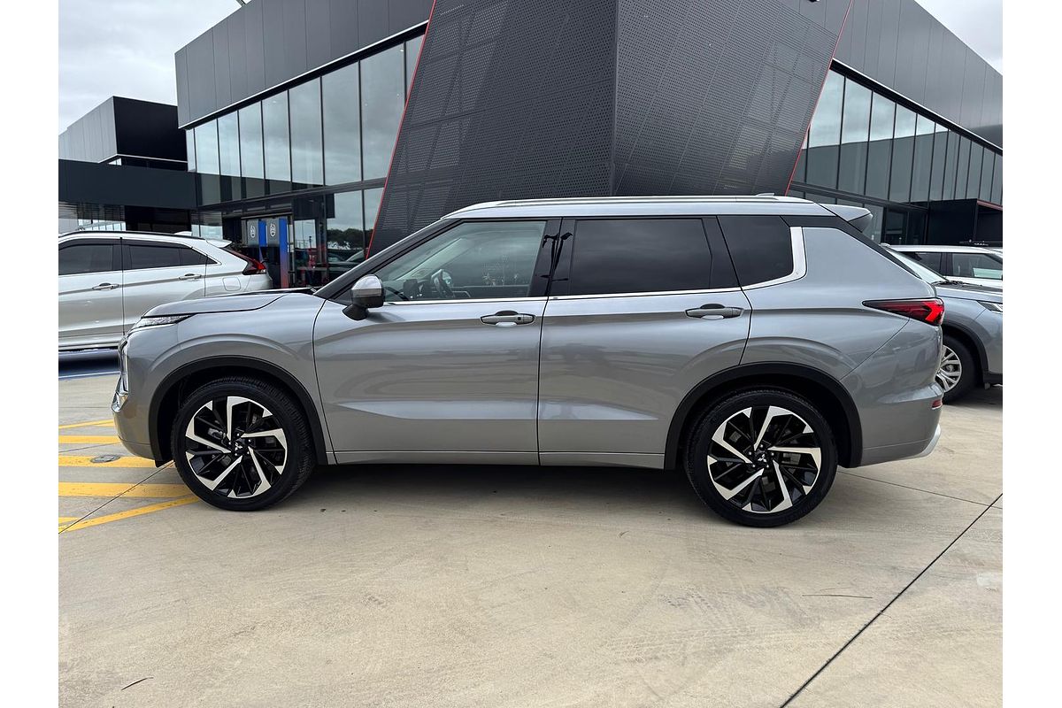 2023 Mitsubishi Outlander Exceed ZM
