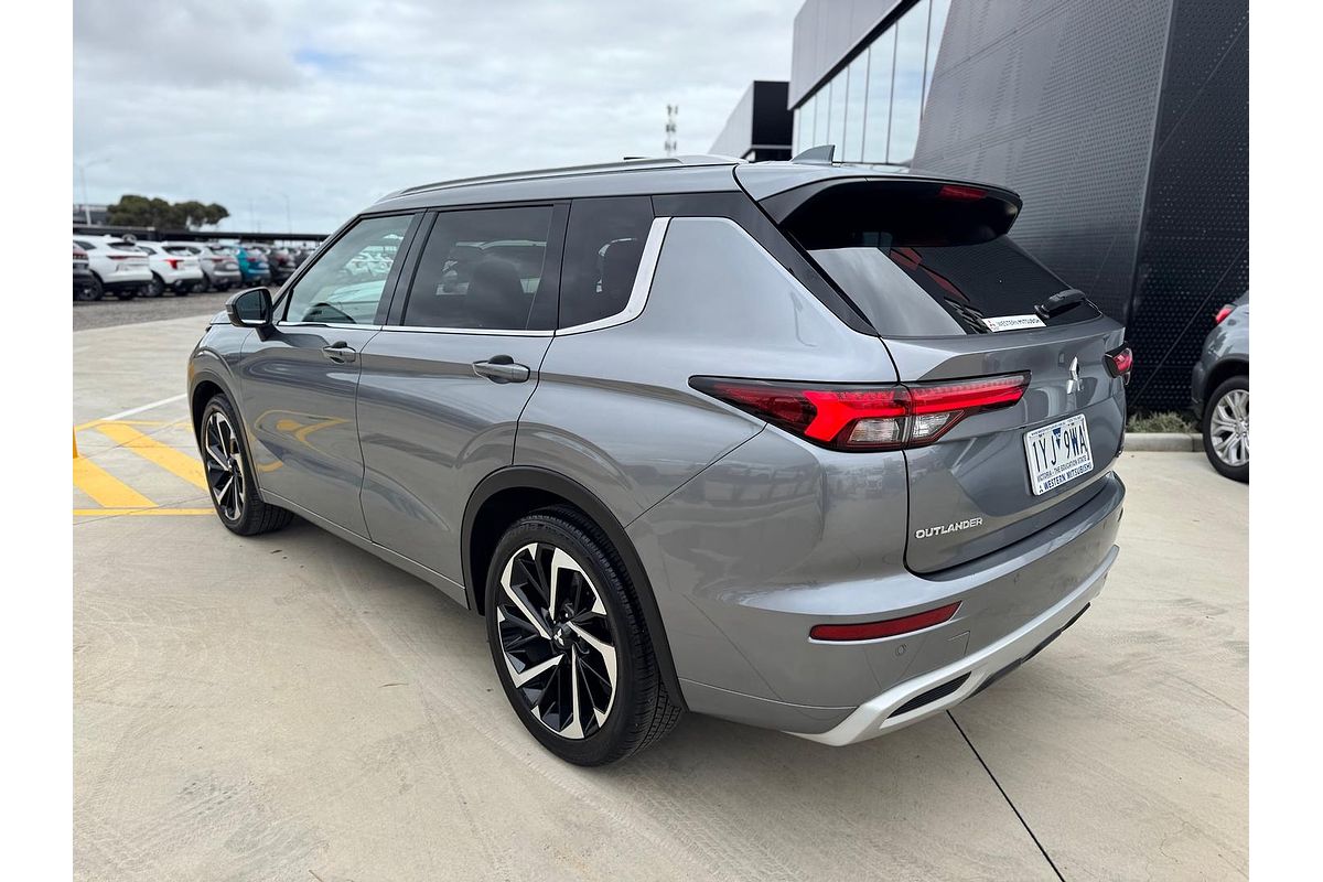2023 Mitsubishi Outlander Exceed ZM