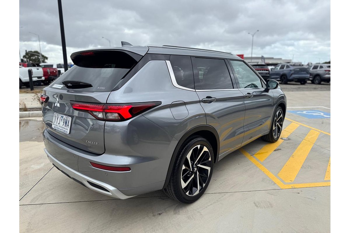 2023 Mitsubishi Outlander Exceed ZM
