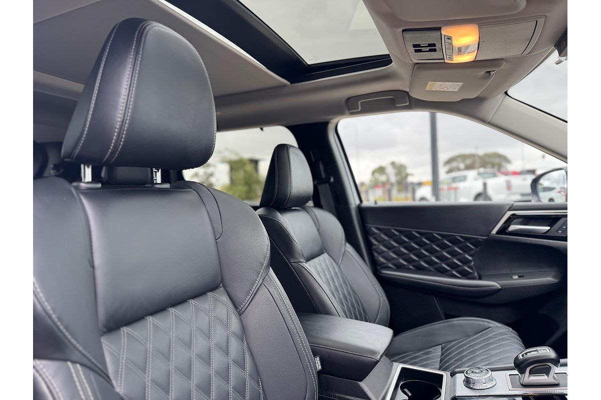 2023 Mitsubishi Outlander Exceed ZM