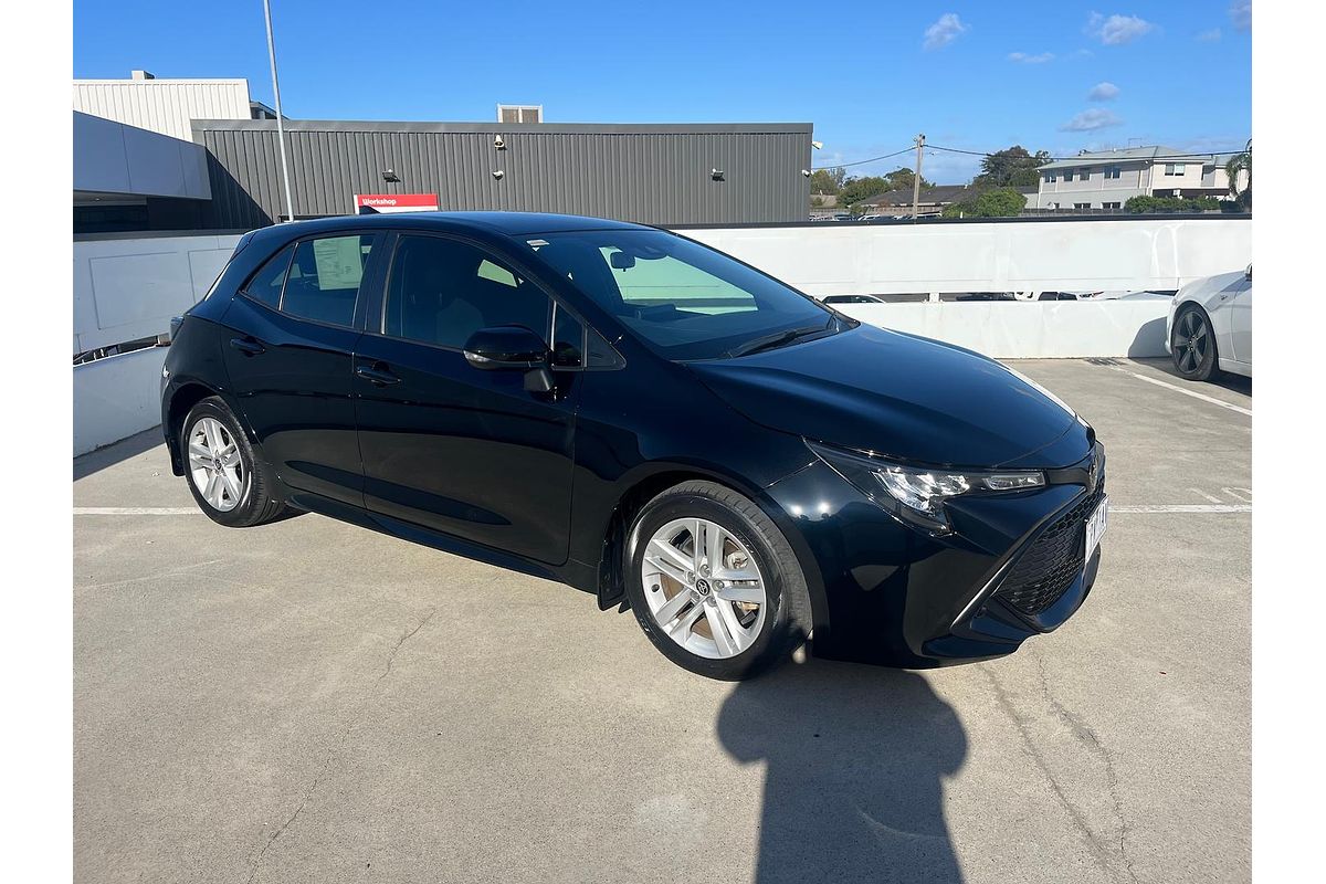 2018 Toyota Corolla Ascent Sport MZEA12R