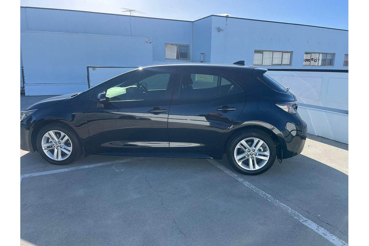 2018 Toyota Corolla Ascent Sport MZEA12R
