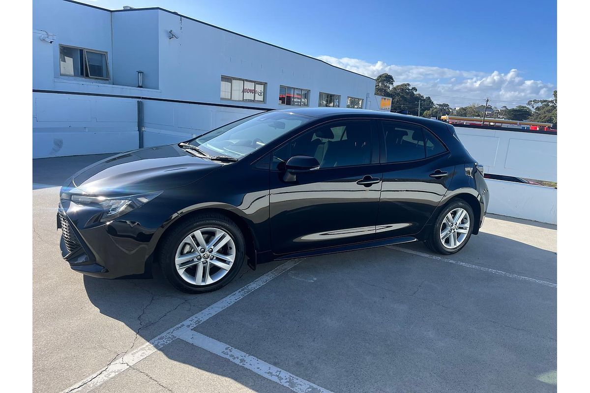 2018 Toyota Corolla Ascent Sport MZEA12R