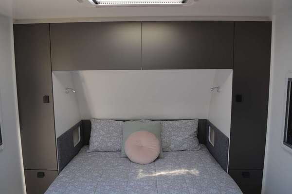 2024 New Age Road Owl 21ft Escape