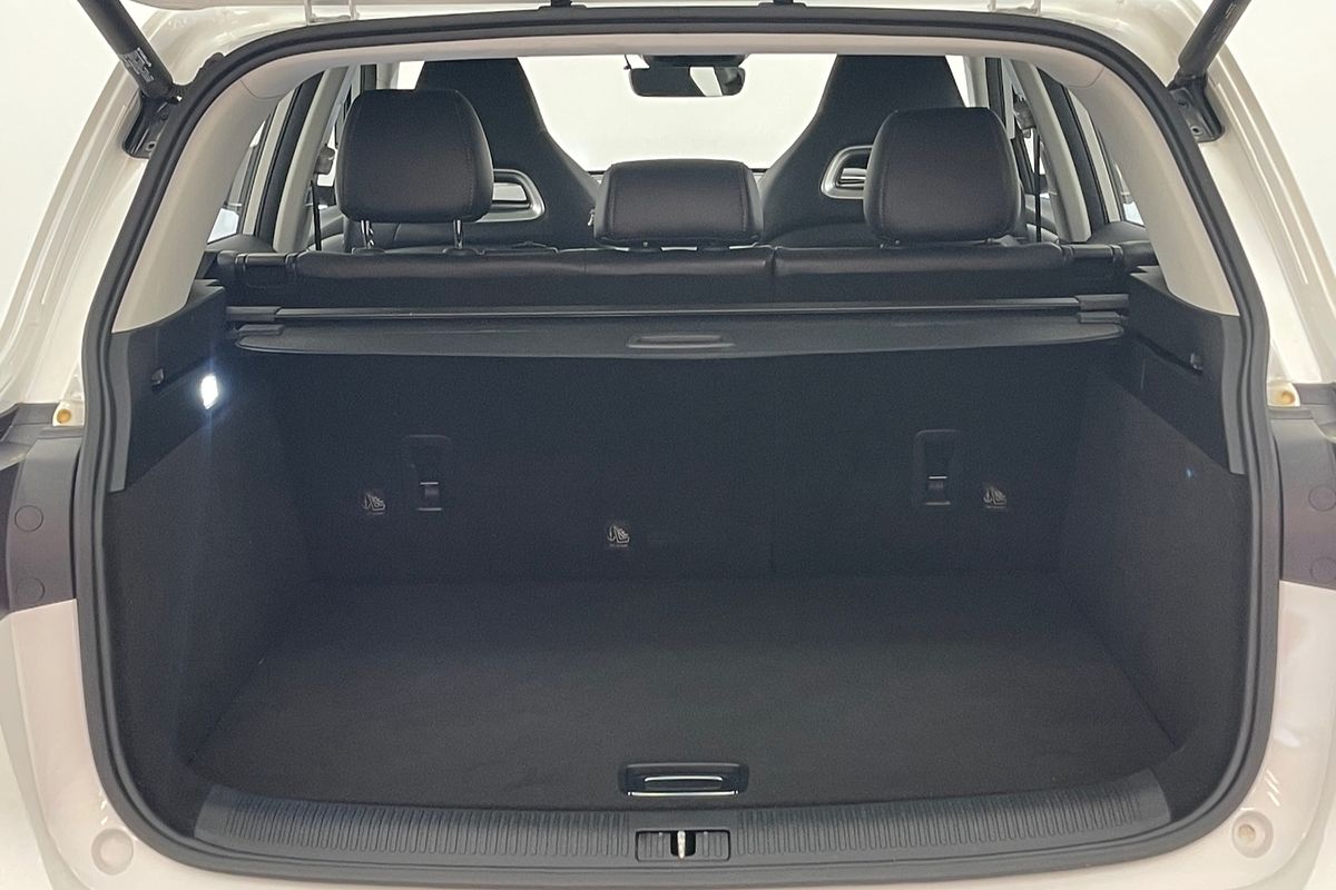 2021 MG HS +EV Essence SAS23