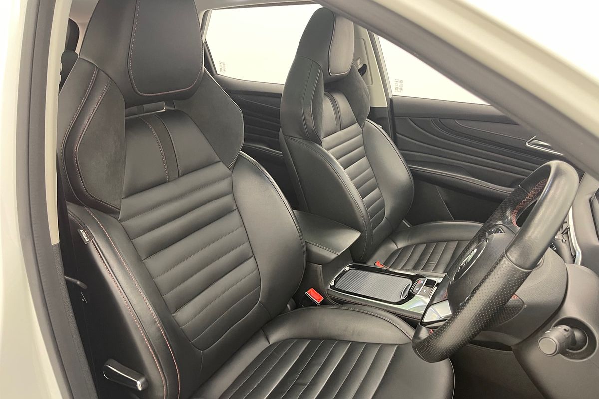 2021 MG HS +EV Essence SAS23