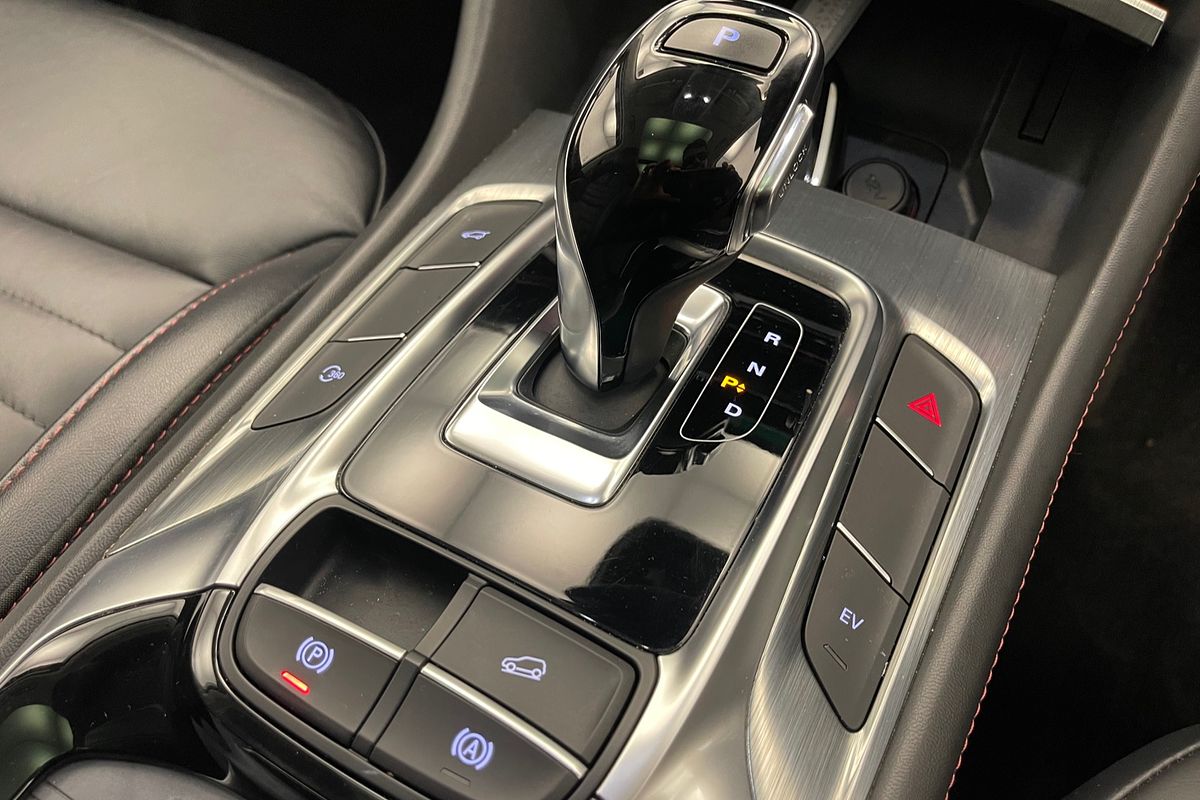 2021 MG HS +EV Essence SAS23