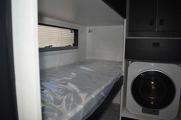 2024 New Age Road Owl 19ft Expedition