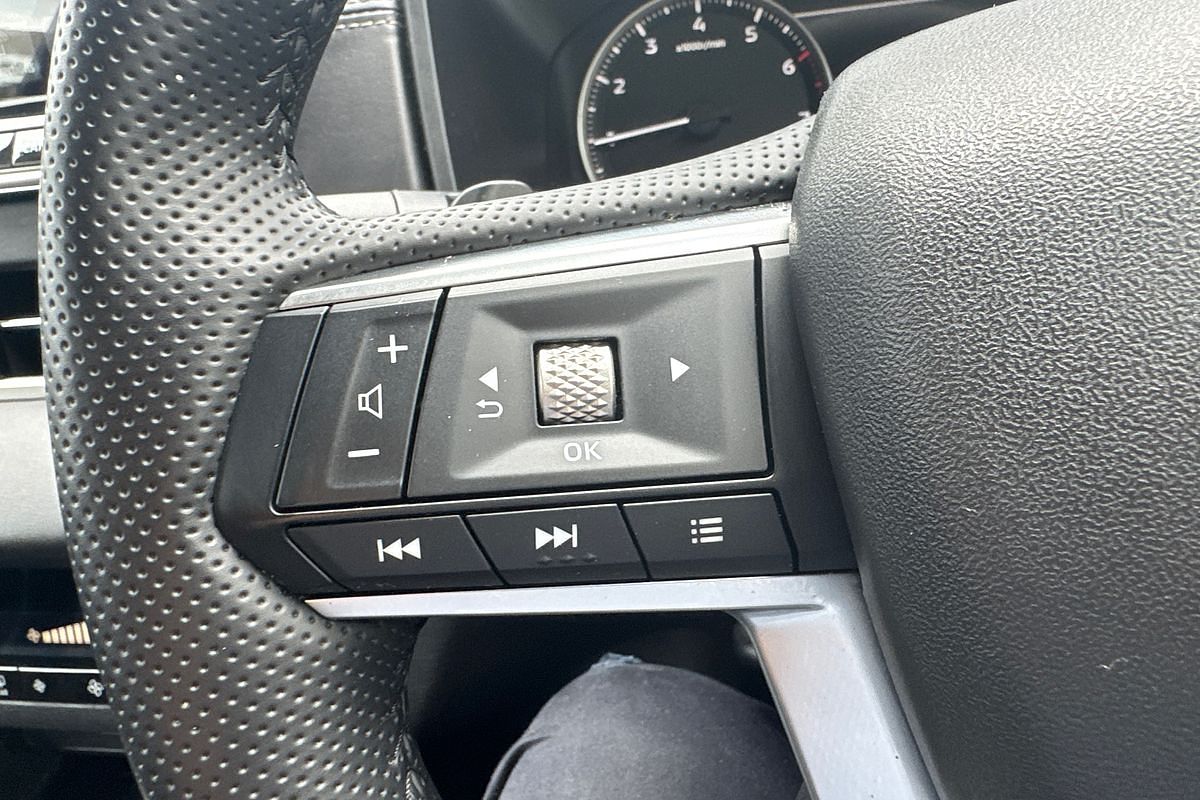 2024 Mitsubishi Outlander LS ZM