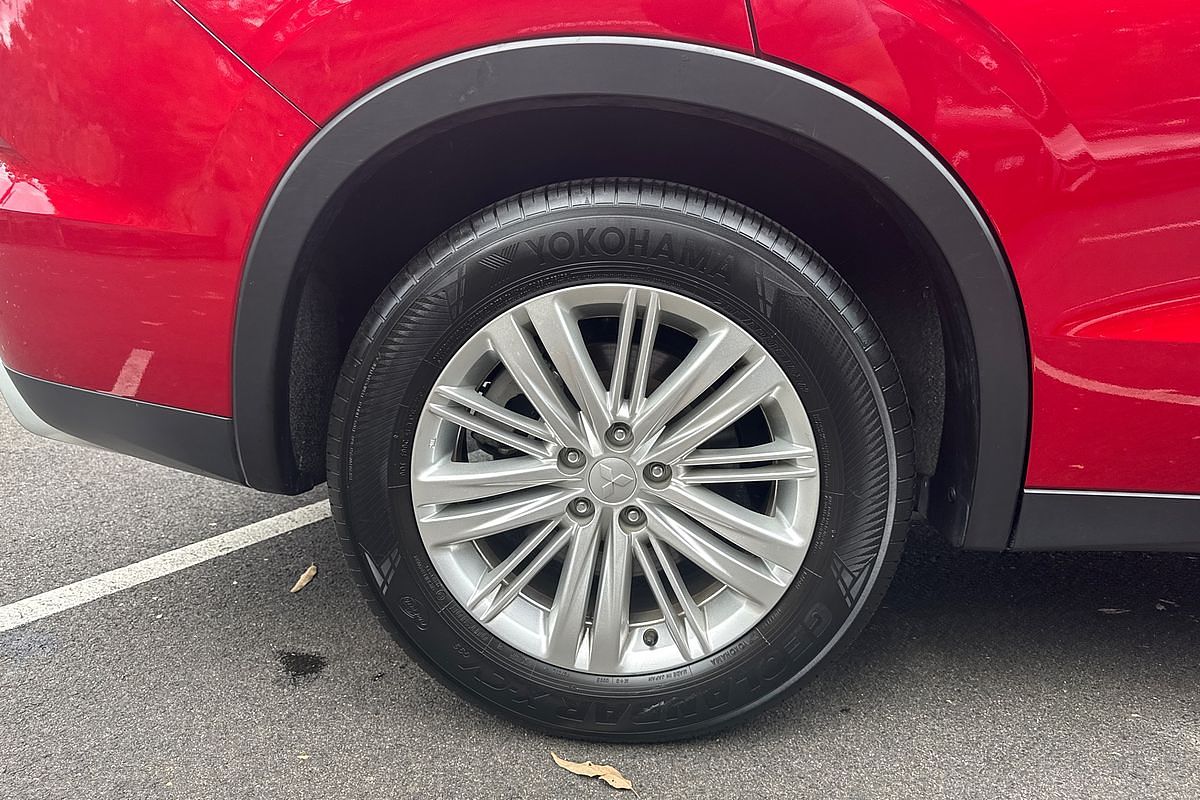 2024 Mitsubishi Outlander LS ZM