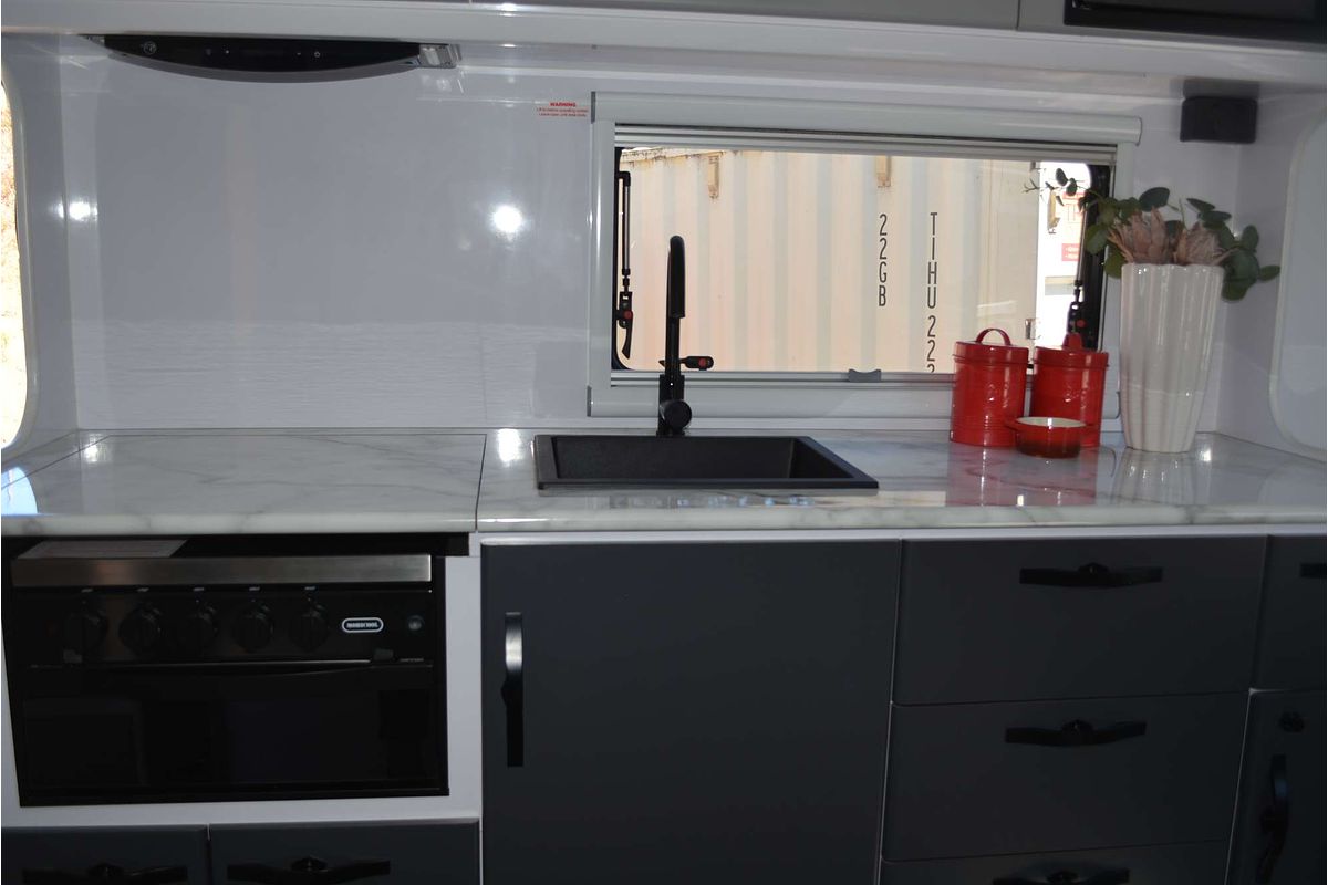 2025 Snowy River SRC21 Slider