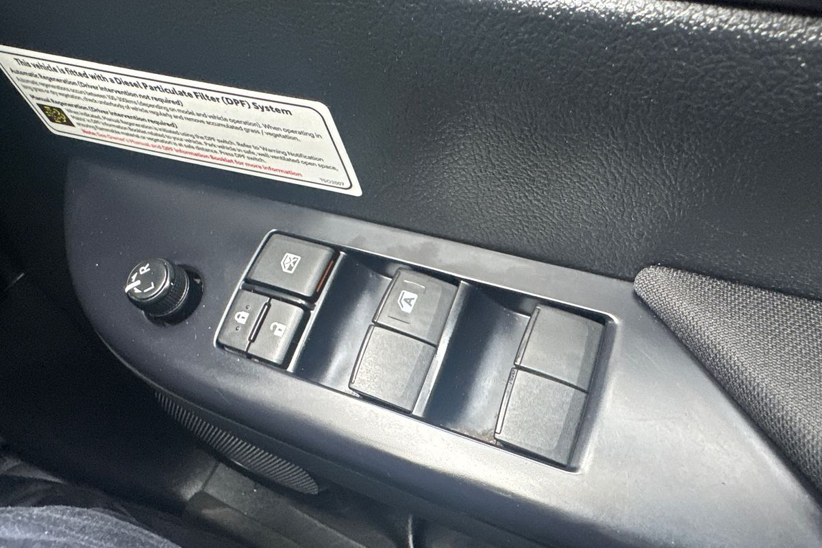 2021 Toyota Hilux SR GUN126R 4X4