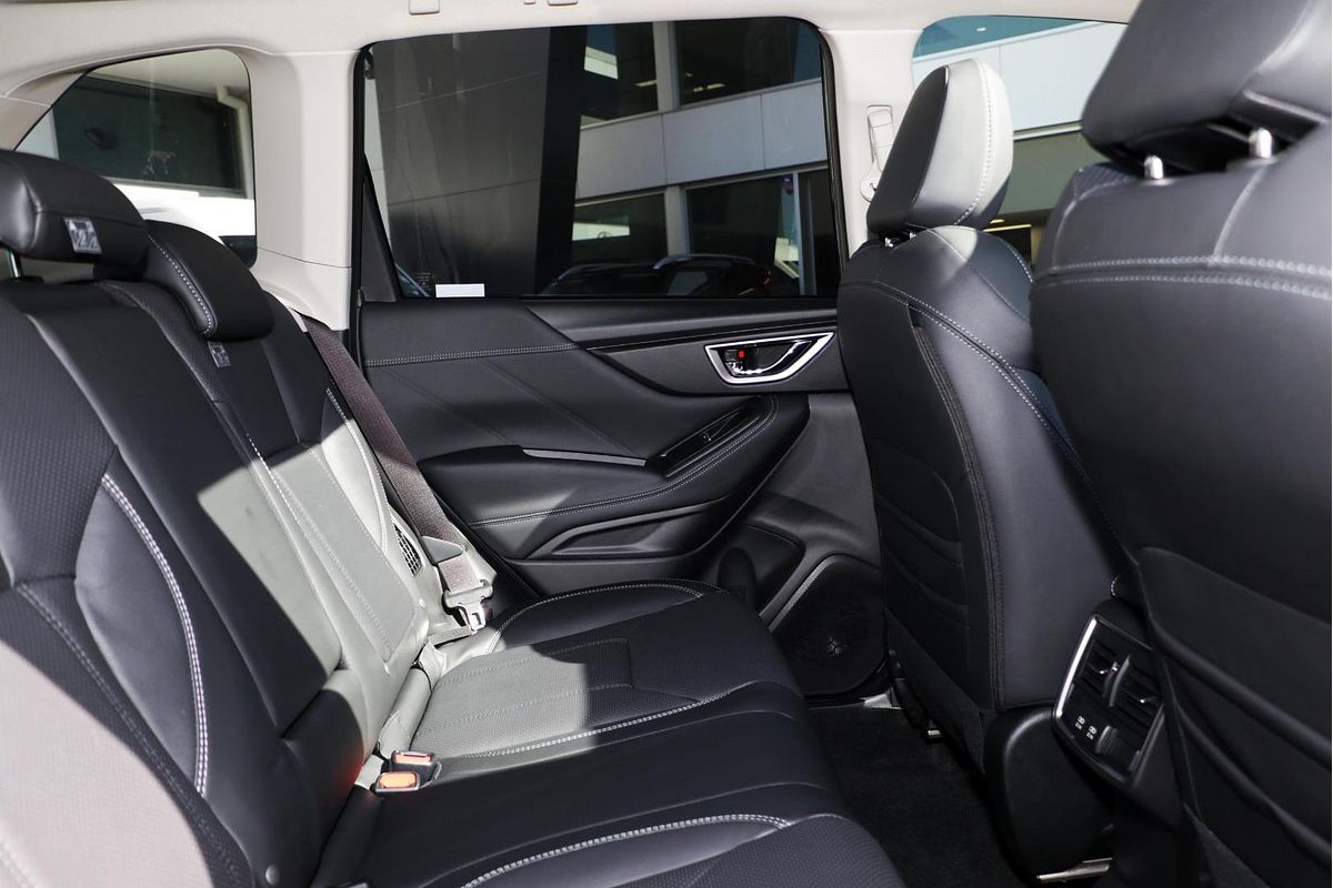 2024 Subaru Forester Hybrid S S5