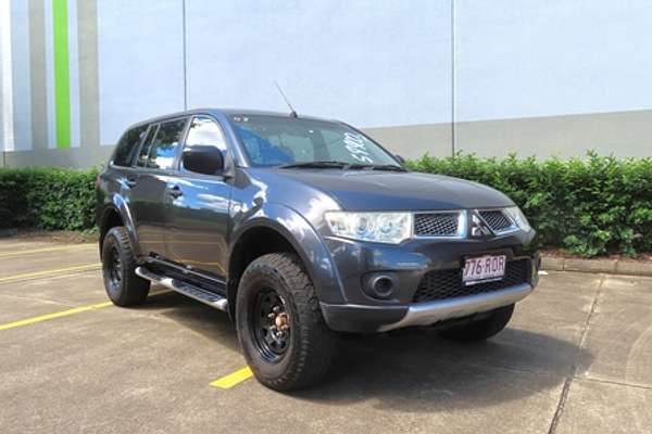 2011 Mitsubishi Challenger PB