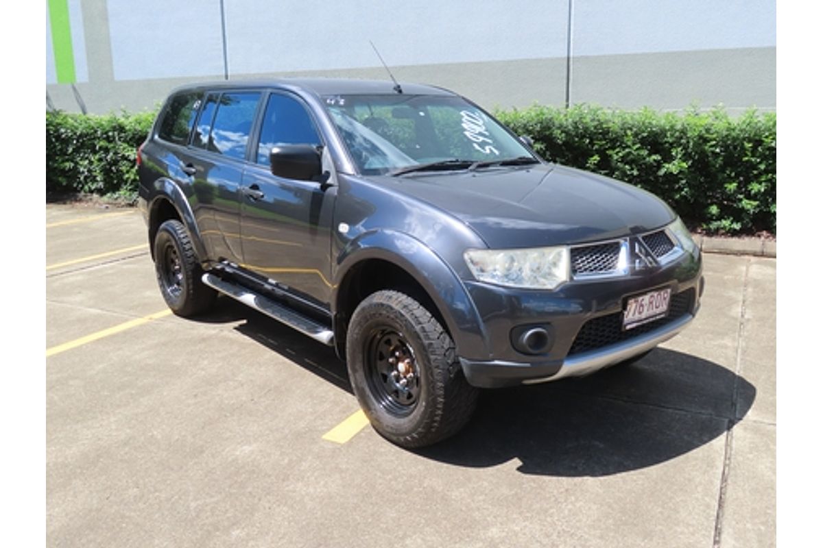 2011 Mitsubishi Challenger PB