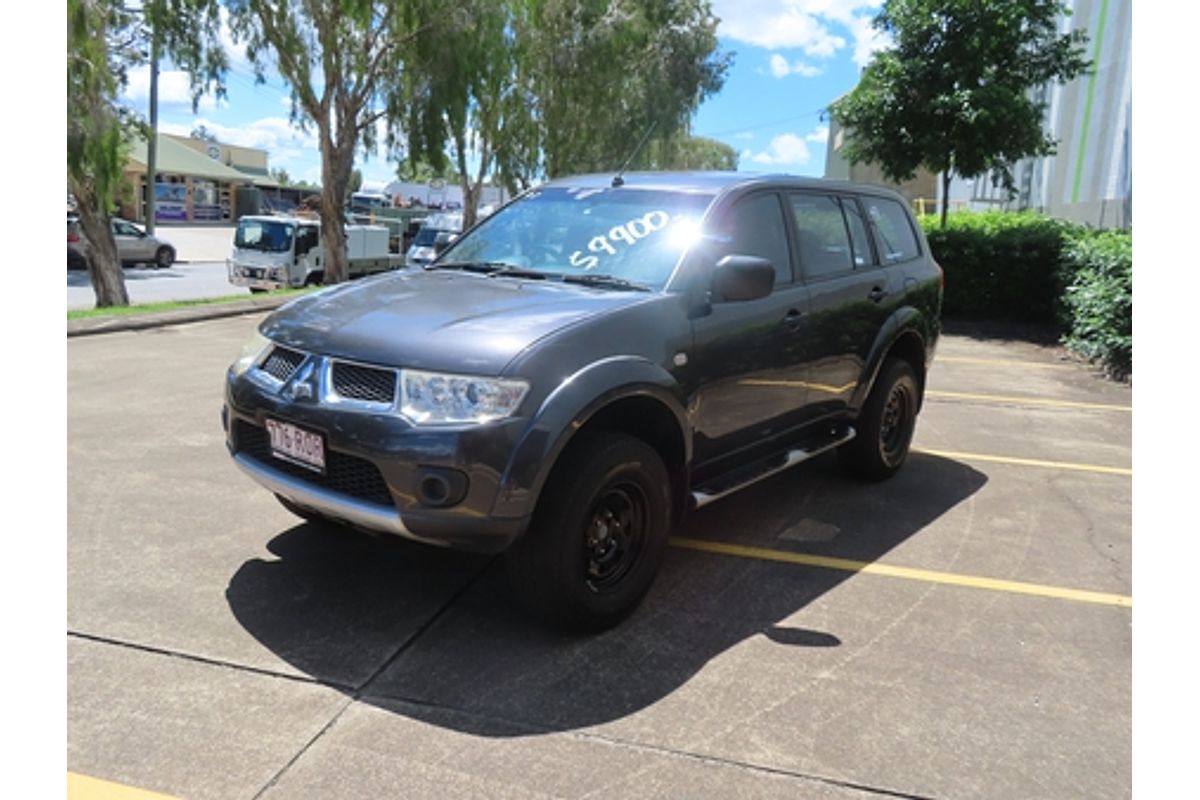 2011 Mitsubishi Challenger PB