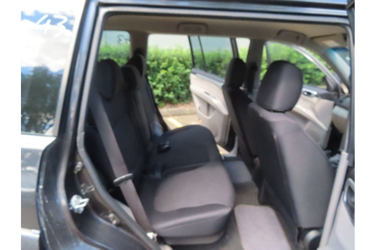 2011 Mitsubishi Challenger PB