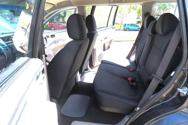 2011 Mitsubishi Challenger PB