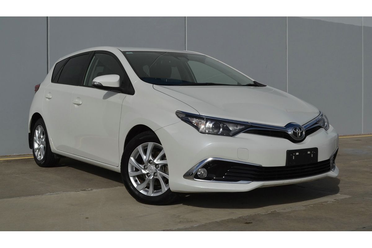 2017 Toyota Corolla Ascent Sport ZRE182R
