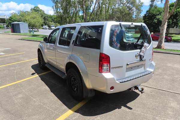 2006 Nissan Pathfinder ST R51
