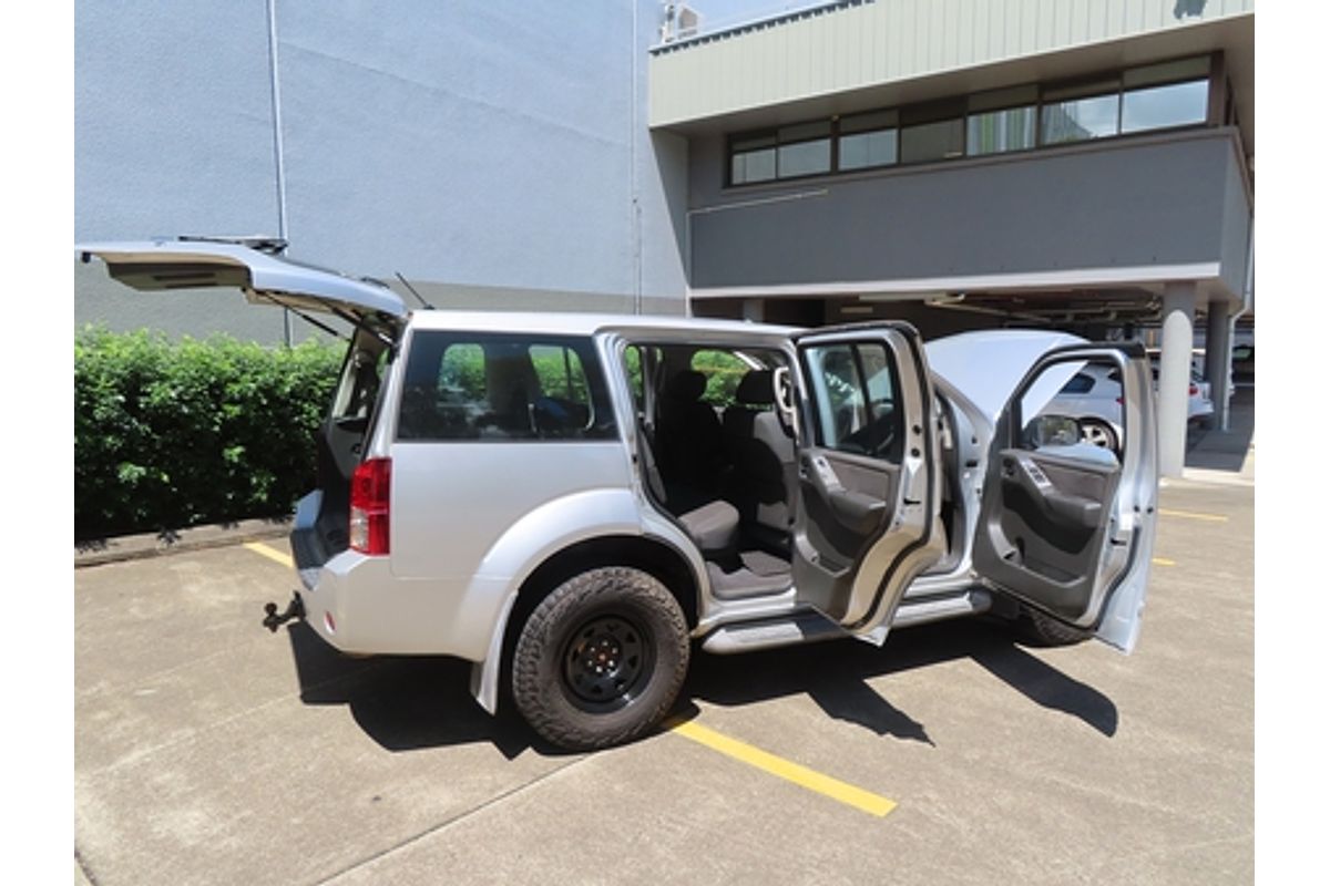 2006 Nissan Pathfinder ST R51
