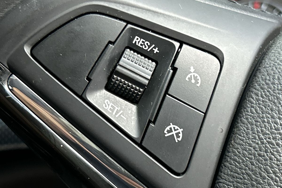 2016 Holden Commodore SV6 Black VF Series II