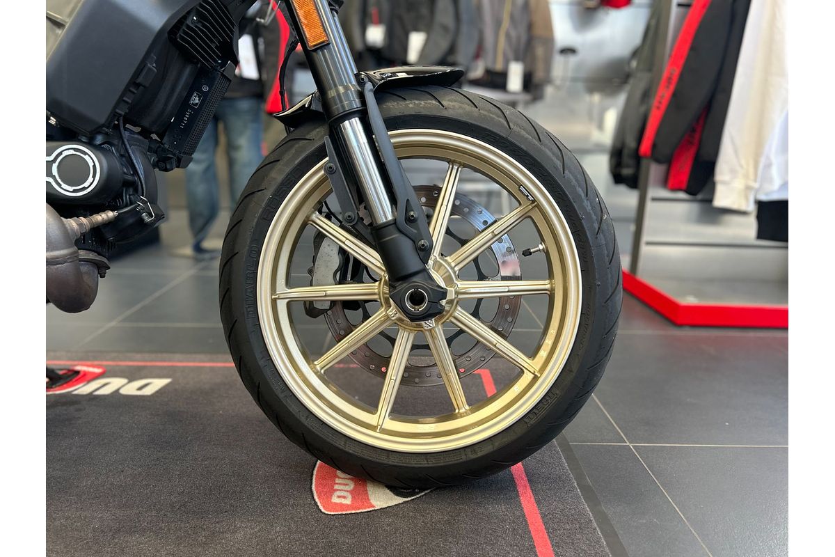 2018 Ducati SCRAMBLER CAFE RACER