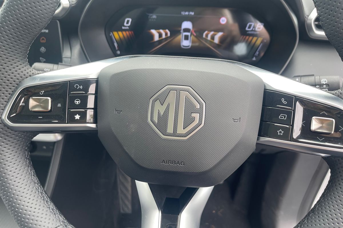 2025 MG ZS