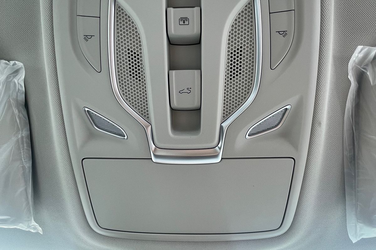 2025 MG ZS