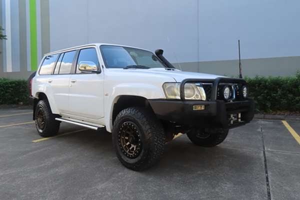 2005 Nissan Patrol ST-S GU IV