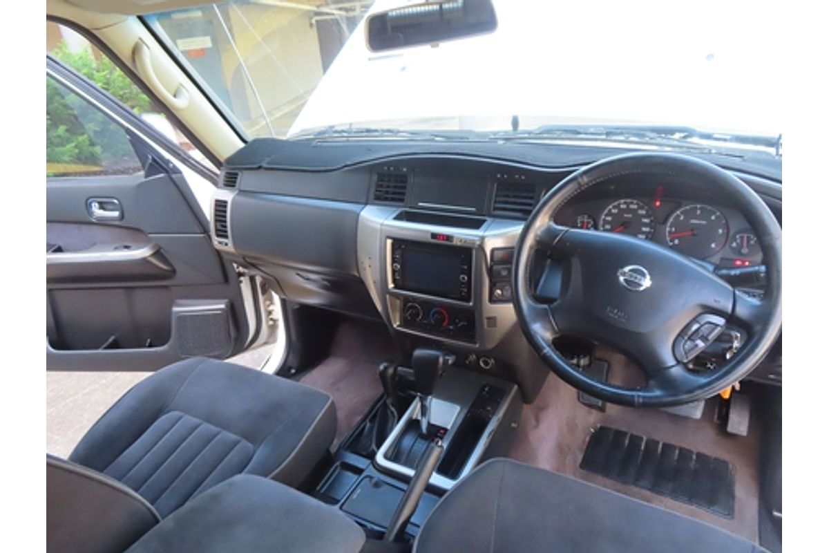 2005 Nissan Patrol ST-S GU IV