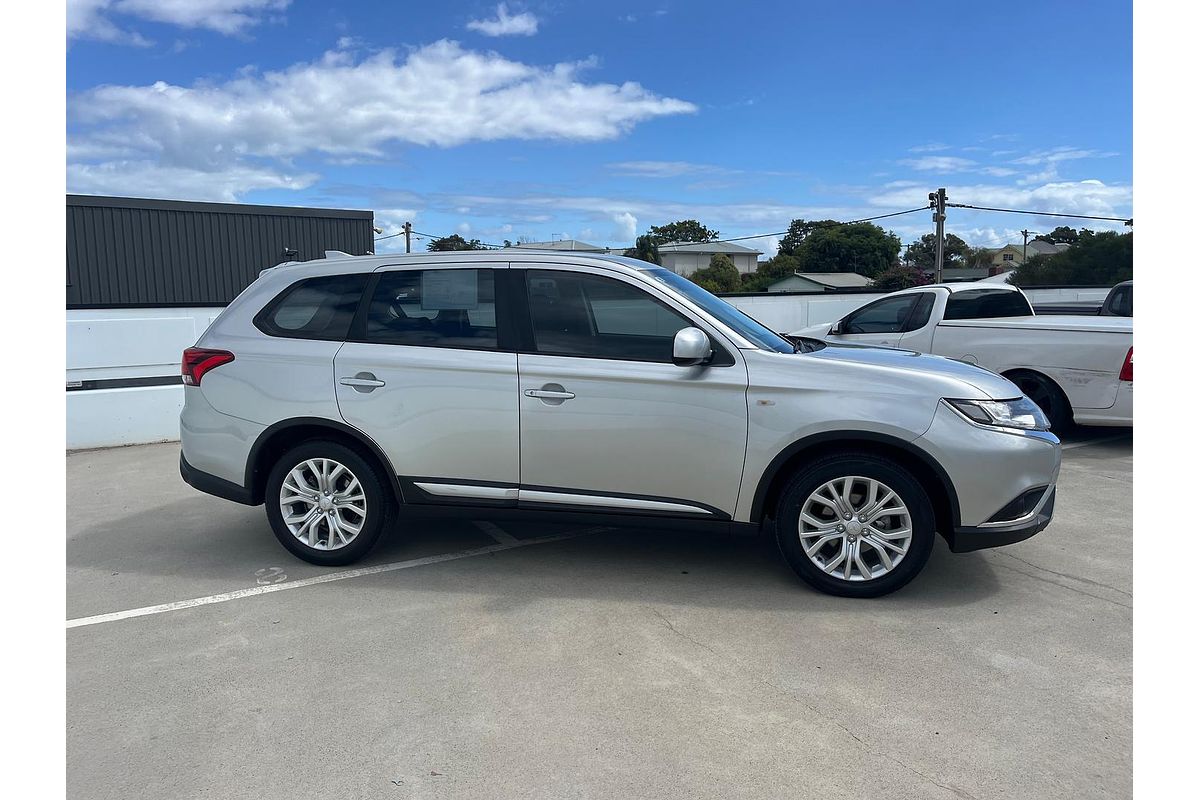 2020 Mitsubishi Outlander ES ZL
