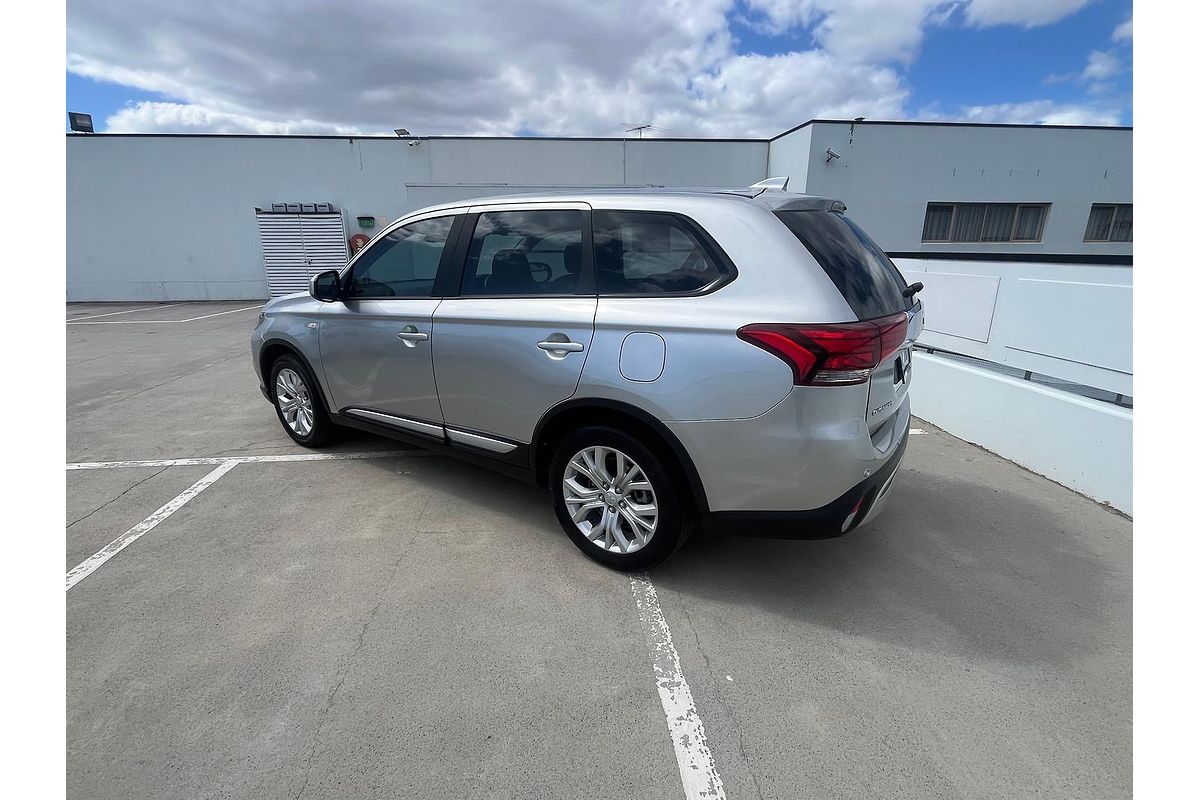 2020 Mitsubishi Outlander ES ZL