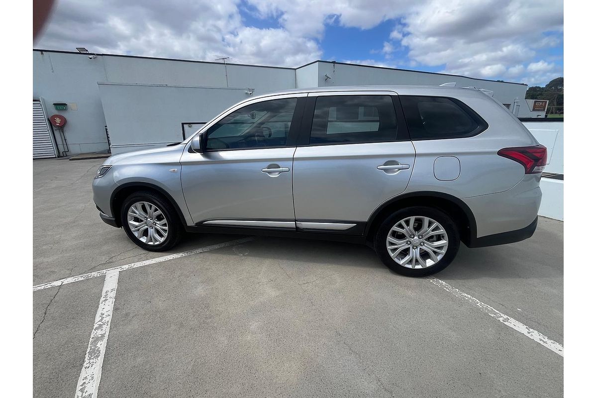 2020 Mitsubishi Outlander ES ZL