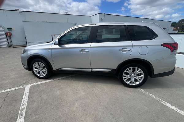 2020 Mitsubishi Outlander ES ZL
