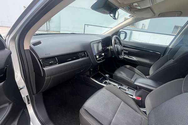 2020 Mitsubishi Outlander ES ZL