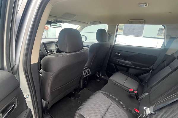 2020 Mitsubishi Outlander ES ZL