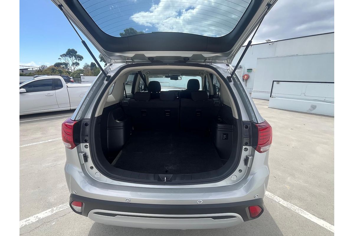 2020 Mitsubishi Outlander ES ZL