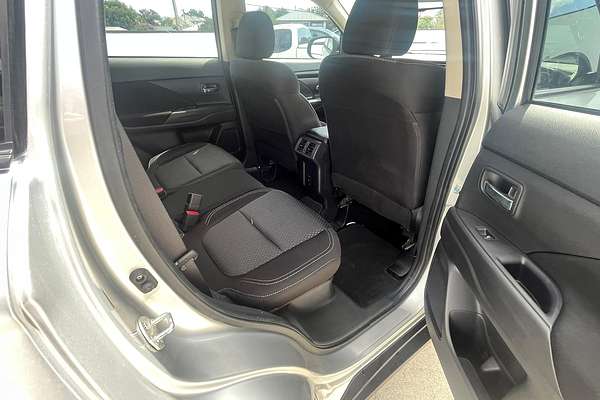 2020 Mitsubishi Outlander ES ZL